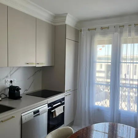 Cosy Apt With Balcony - 2 Minutes From Metro Station Apartment Paris