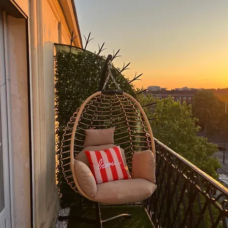 Cosy Apt With Balcony - 2 Minutes From Metro Station * Paris