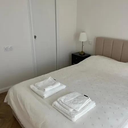 Cosy Apt With Balcony - 2 Minutes From Metro Station Apartment Paris